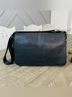 Bosca Tribeca Black Leather Messenger Bag Made In Italy